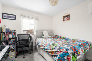 Bedroom 4- click for photo gallery